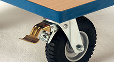 Roues et accessoires pour chariots de manutention
