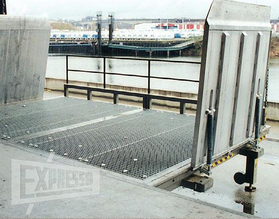 Quai de chargement métallique Expresso - Table de quai à poste fixeQuai de chargement métallique Expresso - Table de quai à poste fixe